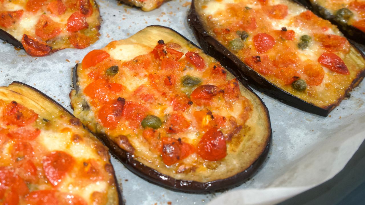 Ricetta pratica e veloce della melanzane al forno alla pizzaiola