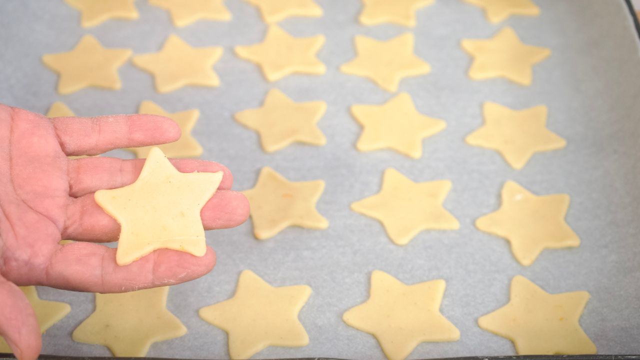 come fare i biscotti di natale semplici
